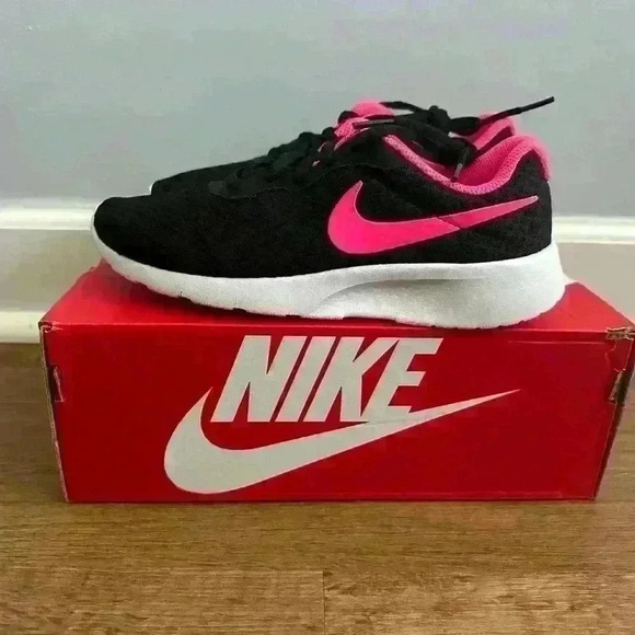 Kids Nike Tanjun size 5Y - Picture 3 of 6